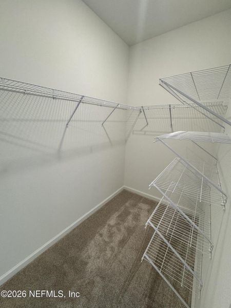 Spacious, unfurnished interior of a new home in Hyland Trail, Green Cove Springs (Image 29).