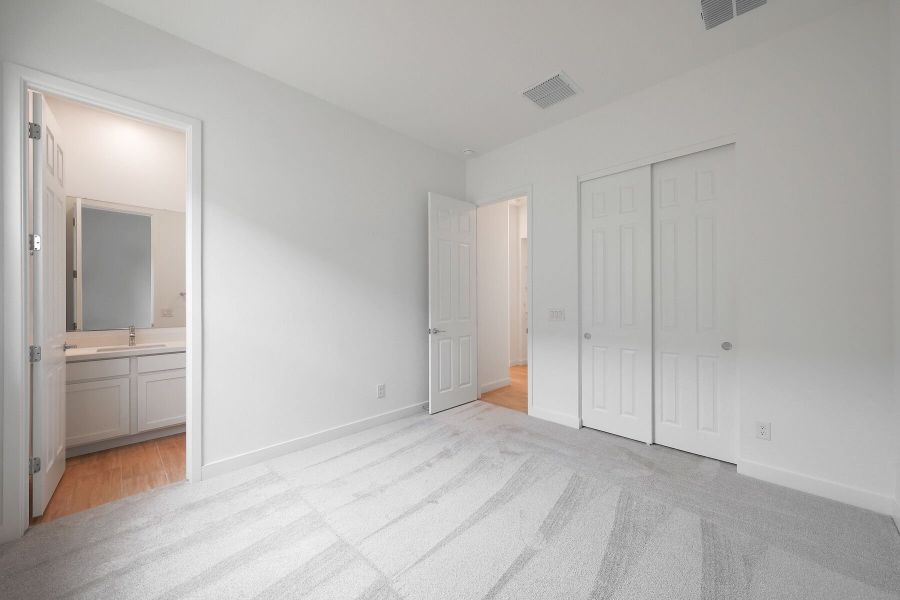 Spacious, unfurnished interior of a new home in Landmarke, San Tan Valley (Image 15). Spacious, unfurnished interior of a new home in Landmarke, San Tan Valley (Image 15).