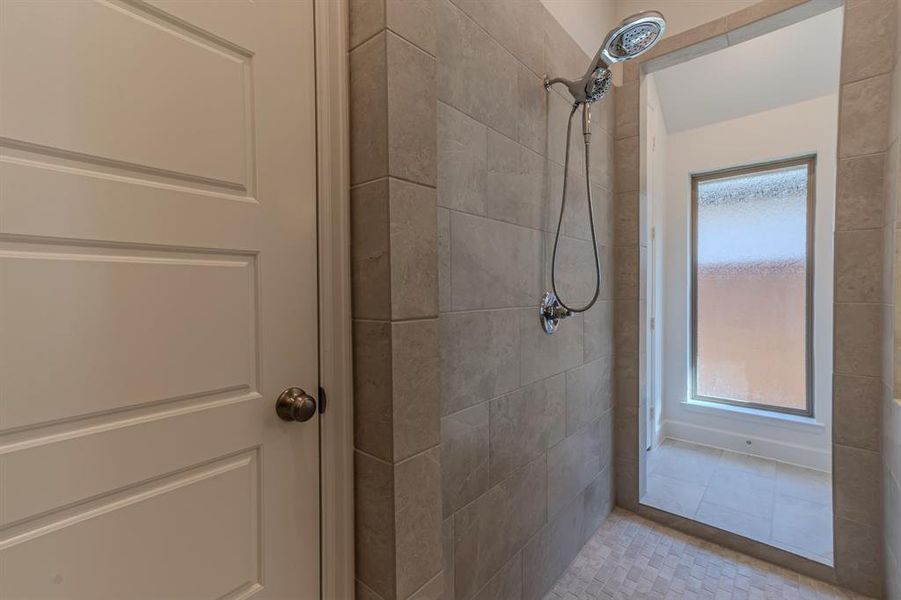 Close-up of interior finishes inside a home in Sweetgrass, Haslet (Image 21). Close-up of interior finishes inside a home in Sweetgrass, Haslet (Image 21).