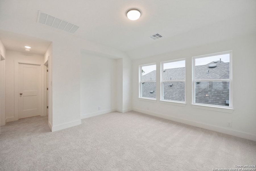 Spacious, unfurnished interior of a new home in Davis Ranch: 45ft. lots, San Antonio (Image 14).