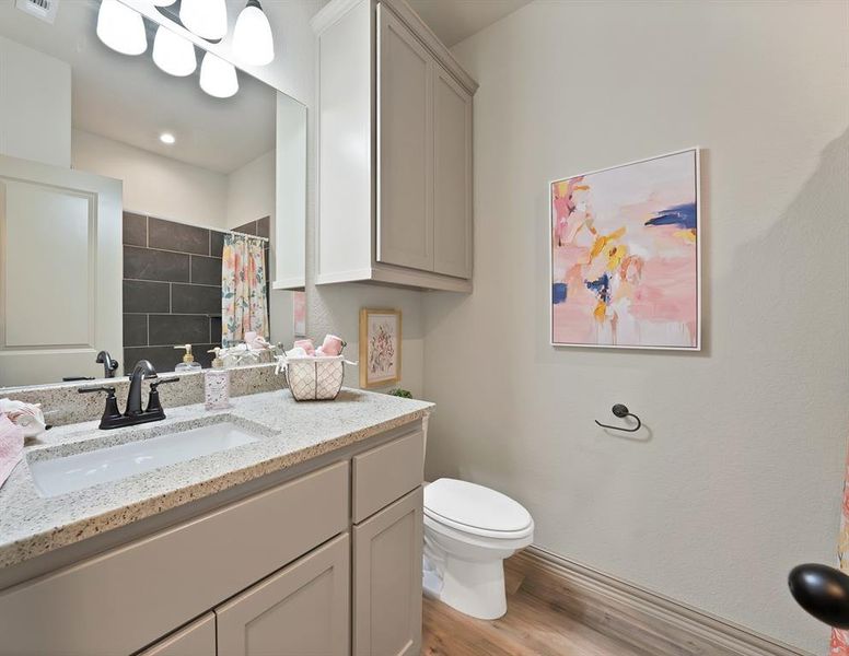 2nd Bathroom 2nd Bathroom