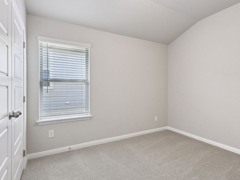 Spacious, unfurnished interior of a new home in Thomas Pond, San Antonio (Image 30). Spacious, unfurnished interior of a new home in Thomas Pond, San Antonio (Image 30).