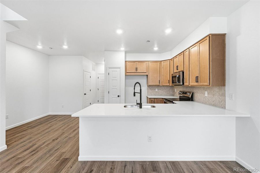 17135 W 91st Lane ~ Ready Now