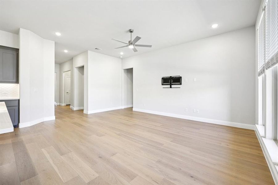 Spacious, unfurnished interior of a new home in ArrowBrooke, Aubrey (Image 33). Spacious, unfurnished interior of a new home in ArrowBrooke, Aubrey (Image 33).