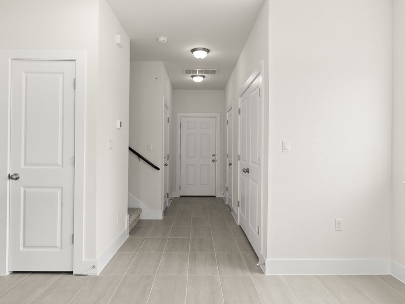 Spacious, unfurnished interior of a new home in Saddle Creek Twinhomes, Georgetown (Image 26).