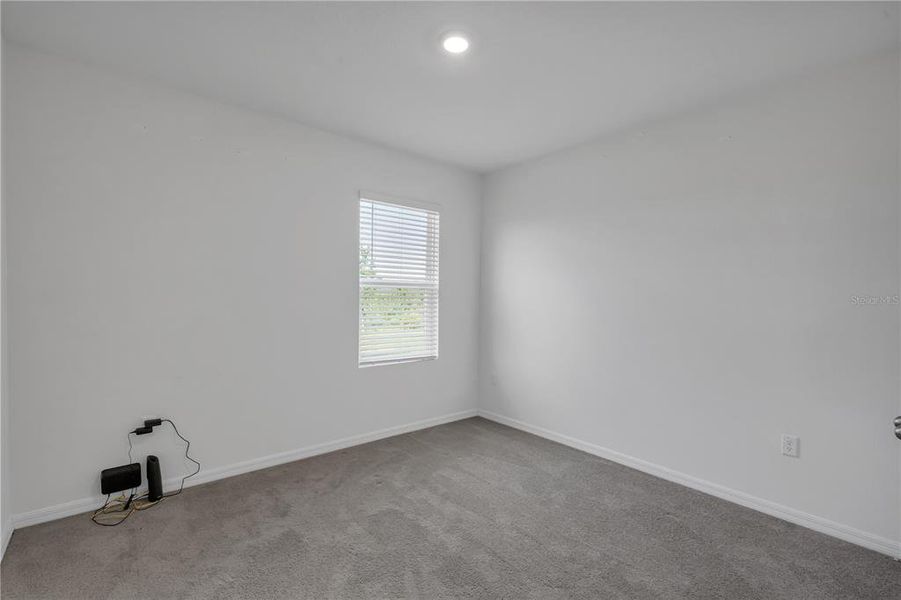 Spacious, unfurnished interior of a new home in , Lakeland (Image 18).