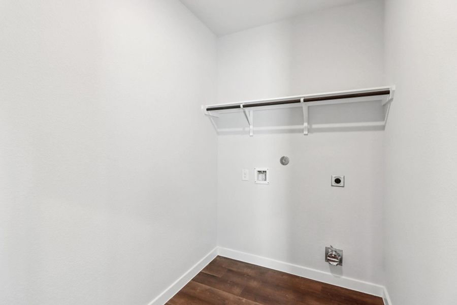 Spacious, unfurnished interior of a new home in Bluestem, Brookshire (Image 21).