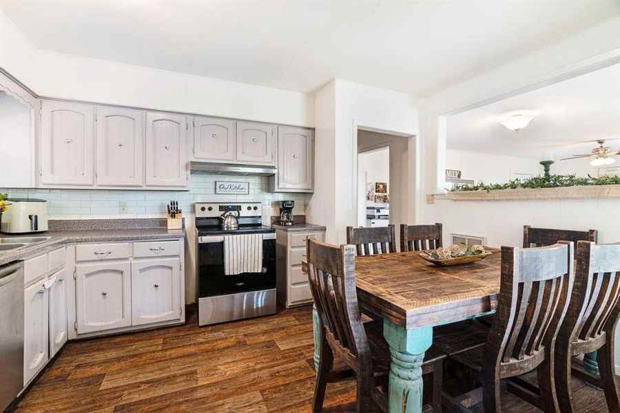 Furnished interior view inside a new home in , Paris (Image 5). Furnished interior view inside a new home in , Paris (Image 5).