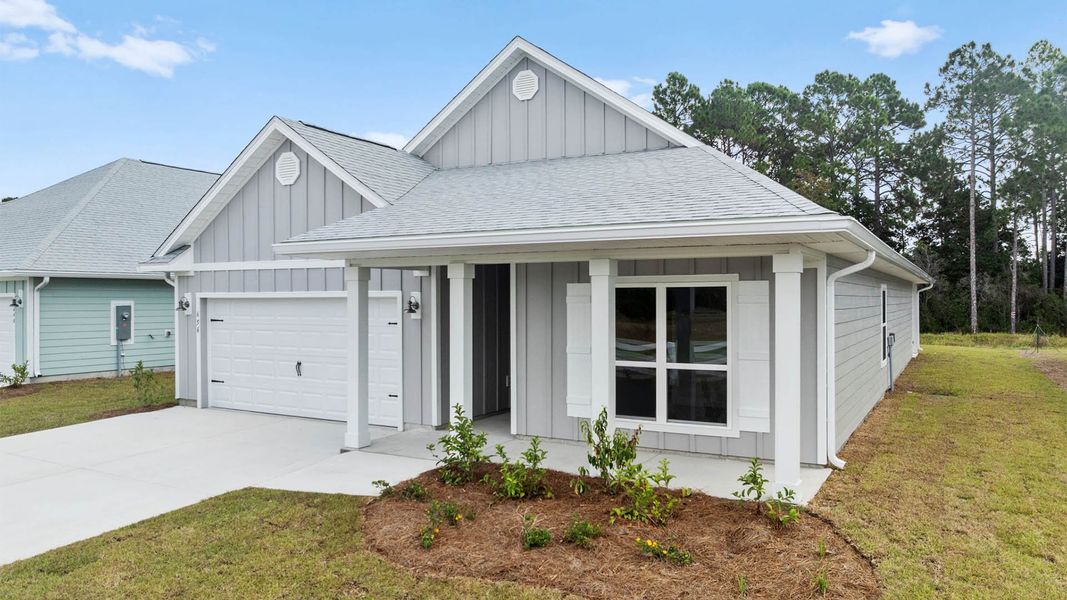 Exterior details and patio area of a home in Buffer Farms, Port Saint Joe (Image 2).