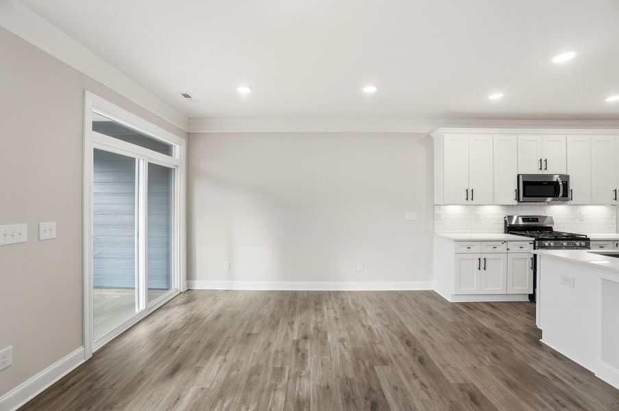 Spacious, unfurnished interior of a new home in Harrisburg Village Townhomes, Harrisburg (Image 40).