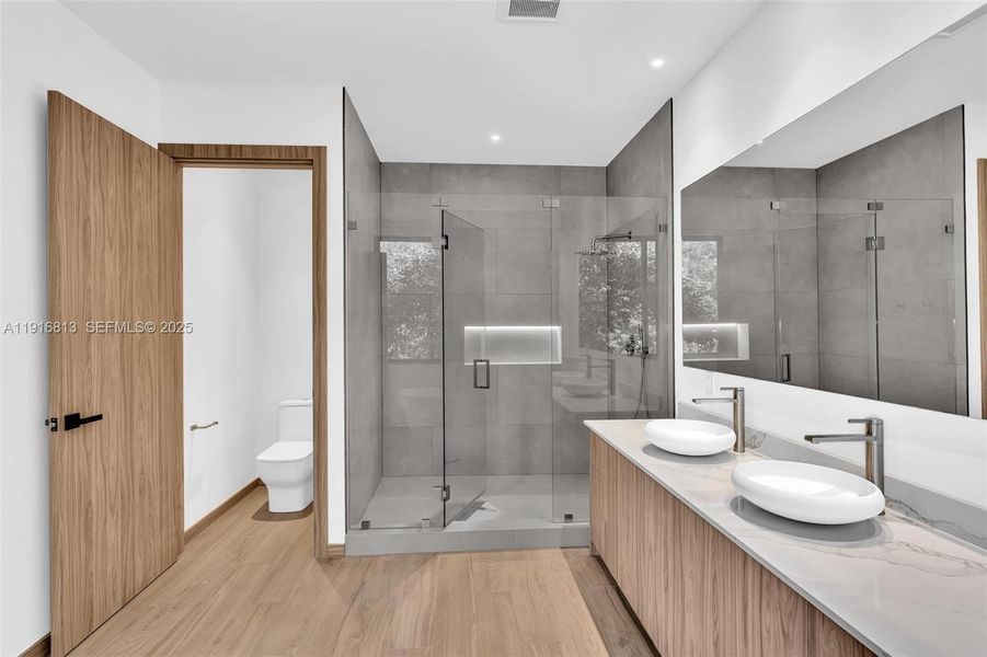 Furnished interior view inside a new home in , Miami (Image 45).