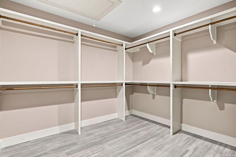 Spacious, unfurnished interior of a new home in , San Antonio (Image 52).