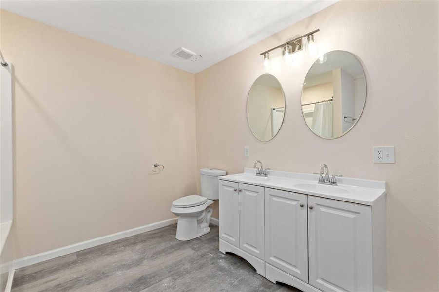 Furnished interior view inside a new home in , Brownwood (Image 6).
