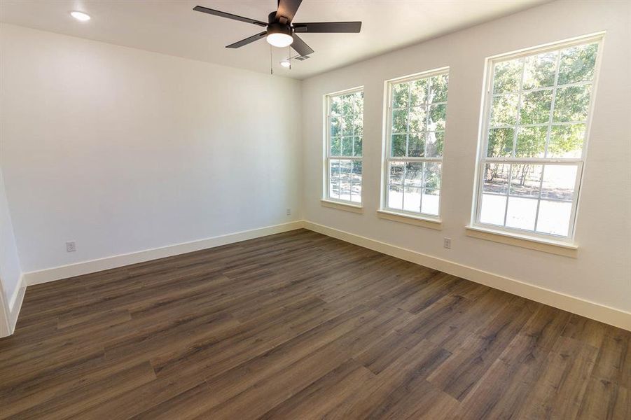 Spacious, unfurnished interior of a new home in , Post Oak Bend City (Image 19).