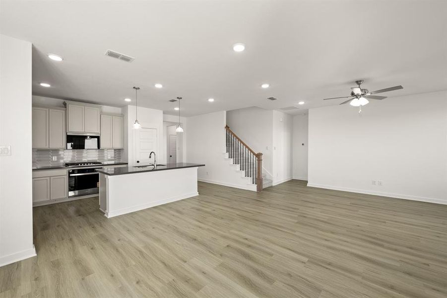 3122 Teasel- Dining-2 3122 Teasel- Dining-2