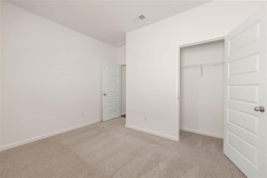 Spacious, unfurnished interior of a new home in Mableton Station, Mableton (Image 5).