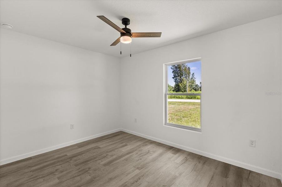 Spacious, unfurnished interior of a new home in , Dunnellon (Image 21).