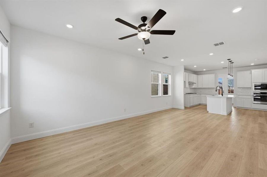 1112 Beautyberry Lane ~ Ready Now 1112 Beautyberry Lane ~ Ready Now