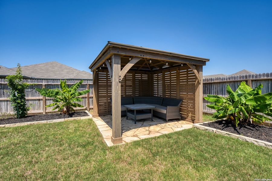 Exterior details and patio area of a home in Autry Pond, San Antonio (Image 20). Exterior details and patio area of a home in Autry Pond, San Antonio (Image 20).