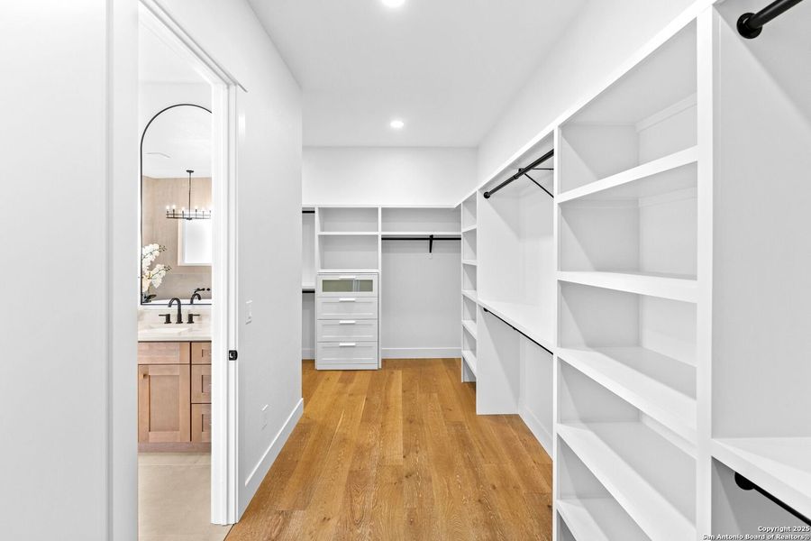 Spacious, unfurnished interior of a new home in , Boerne (Image 22).