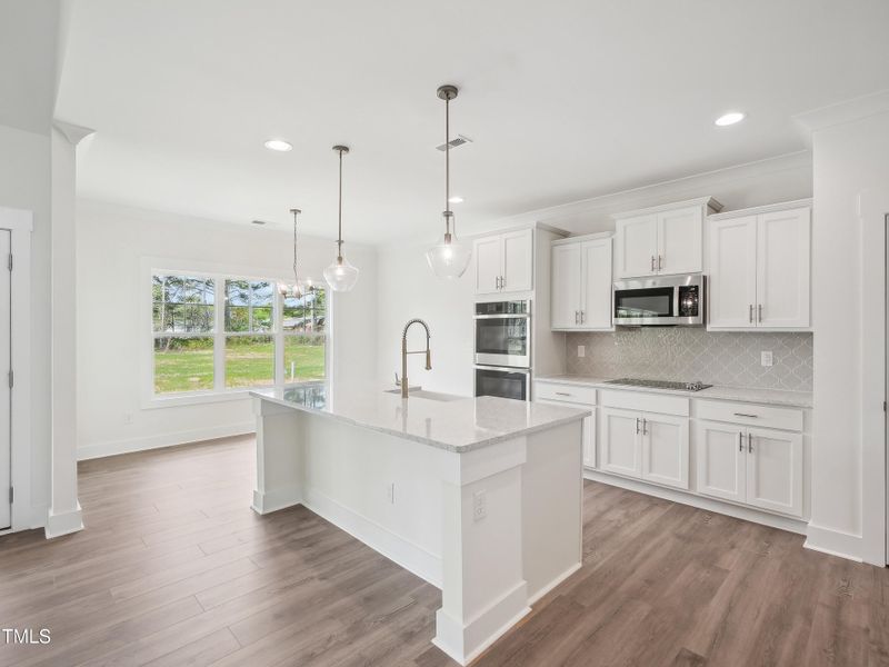 10-print-Hewitt Woods Dr-1104-011