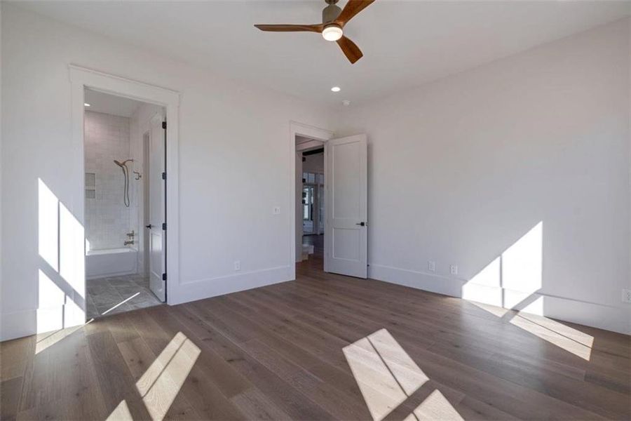 Spacious, unfurnished interior of a new home in , Greensboro (Image 23).