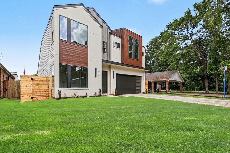 Image 33 of a home in .