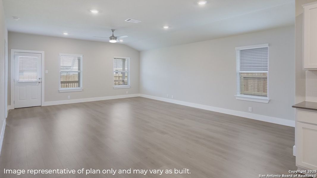 Spacious, unfurnished interior of a new home in Brookstone Creek, San Antonio (Image 19). Spacious, unfurnished interior of a new home in Brookstone Creek, San Antonio (Image 19).
