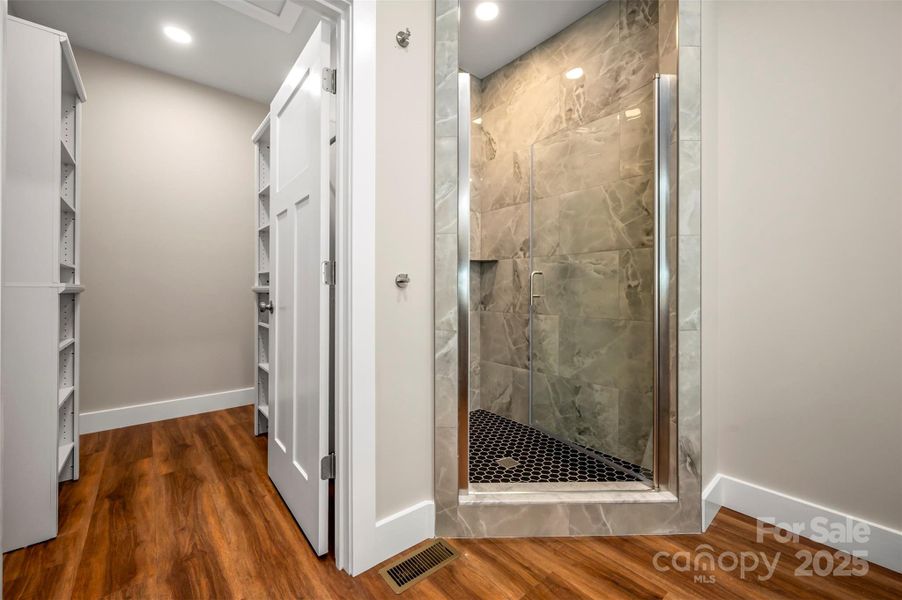 Image 29 of a home in .