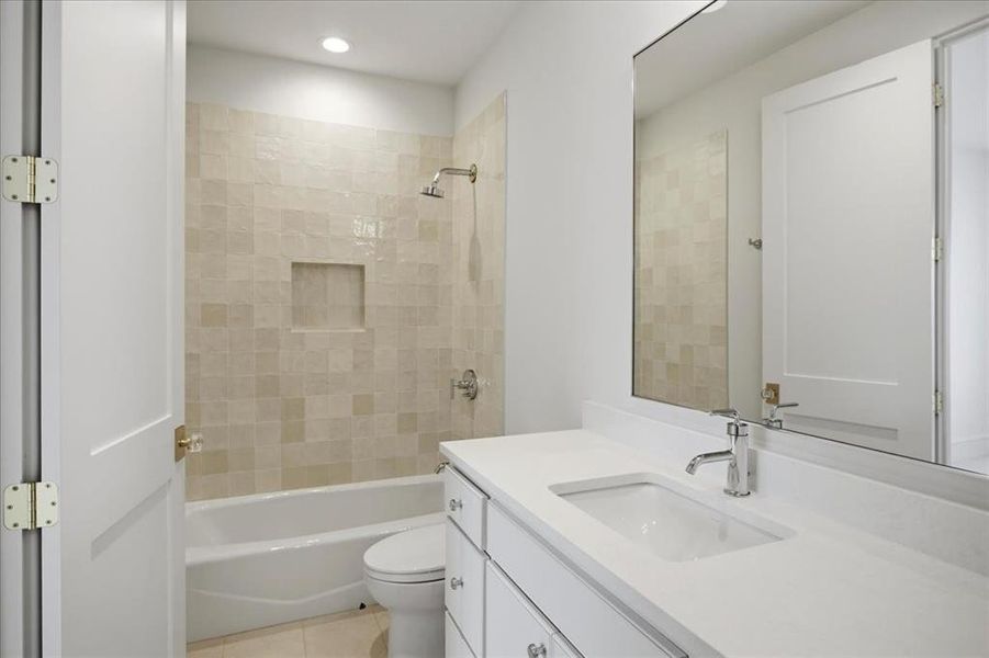 Furnished interior view inside a new home in , Dallas (Image 12).