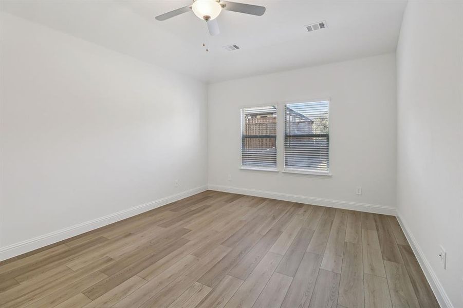 Spacious, unfurnished interior of a new home in Ashford Park - Texana Series, Corinth (Image 23).