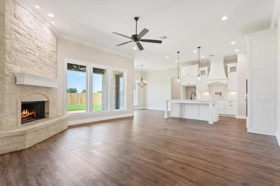 Spacious, unfurnished interior of a new home in , Waco (Image 34). Spacious, unfurnished interior of a new home in , Waco (Image 34).