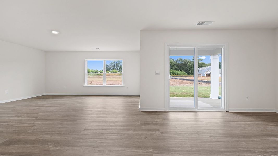 Spacious, unfurnished interior of a new home in Harrier Point, Woodruff (Image 22).