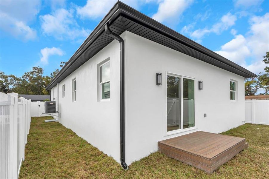 Exterior details and patio area of a home in , Clearwater (Image 25).
