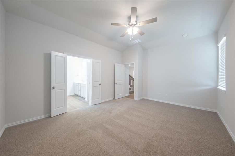 Spacious, unfurnished interior of a new home in Lake Pointe: Lake Pointe at Paloma Creek, Little Elm (Image 25). Spacious, unfurnished interior of a new home in Lake Pointe: Lake Pointe at Paloma Creek, Little Elm (Image 25).