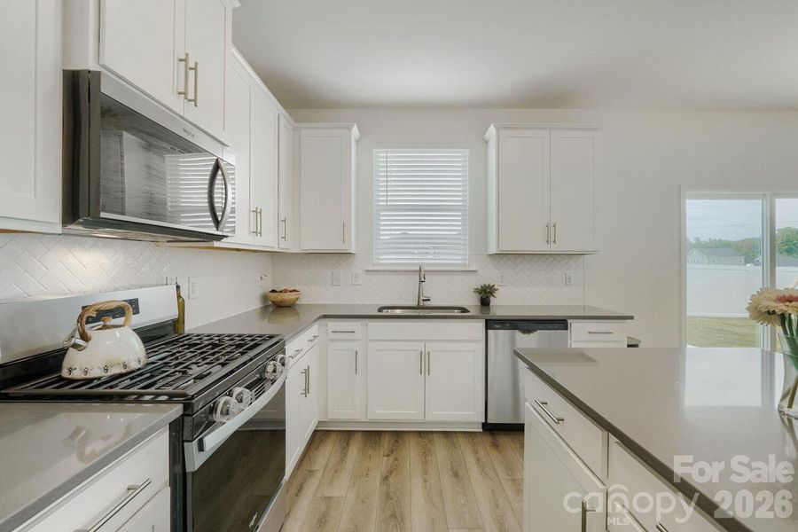 Furnished interior view inside a new home in , Midland (Image 27).