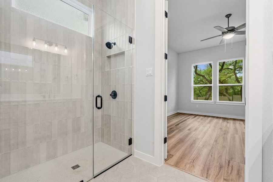 Spacious, unfurnished interior of a new home in Wolf Ranch, Georgetown (Image 20). Spacious, unfurnished interior of a new home in Wolf Ranch, Georgetown (Image 20).