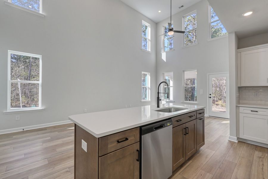 Furnished interior view inside a new home in Bally Castle, Murrells Inlet (Image 11).