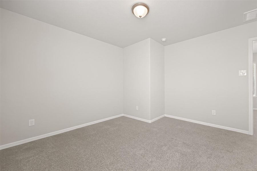 Spacious, unfurnished interior of a new home in Woodland Lakes, Huffman (Image 36).