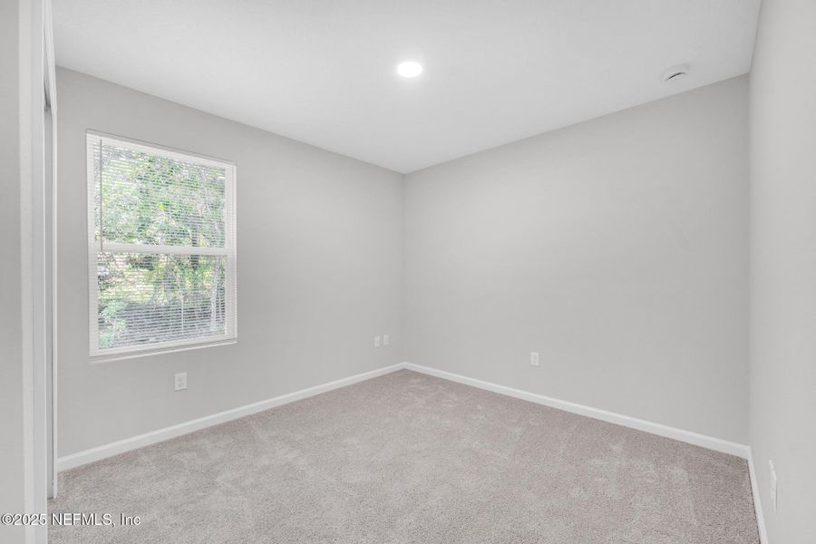 Spacious, unfurnished interior of a new home in , Jacksonville (Image 18).