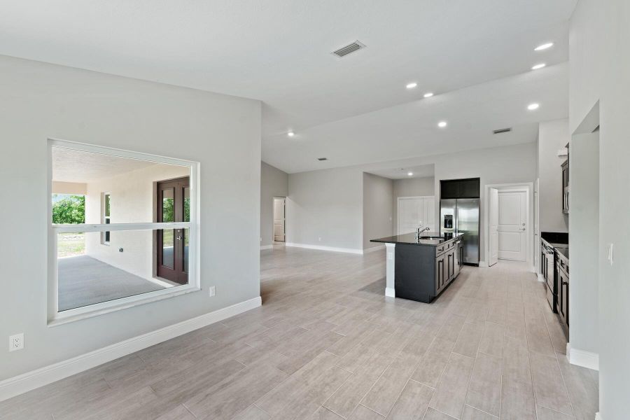 Spacious, unfurnished interior of a new home in , Loxahatchee (Image 12).