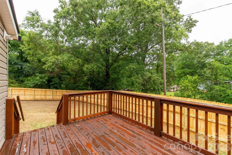 Exterior details and patio area of a home in , Fort Lawn (Image 18).