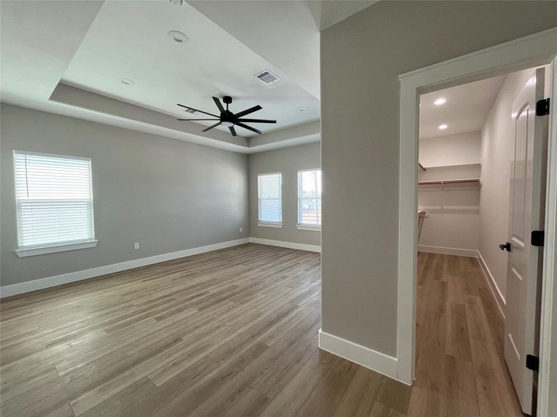 8006 Cora St primary bedroom entrance