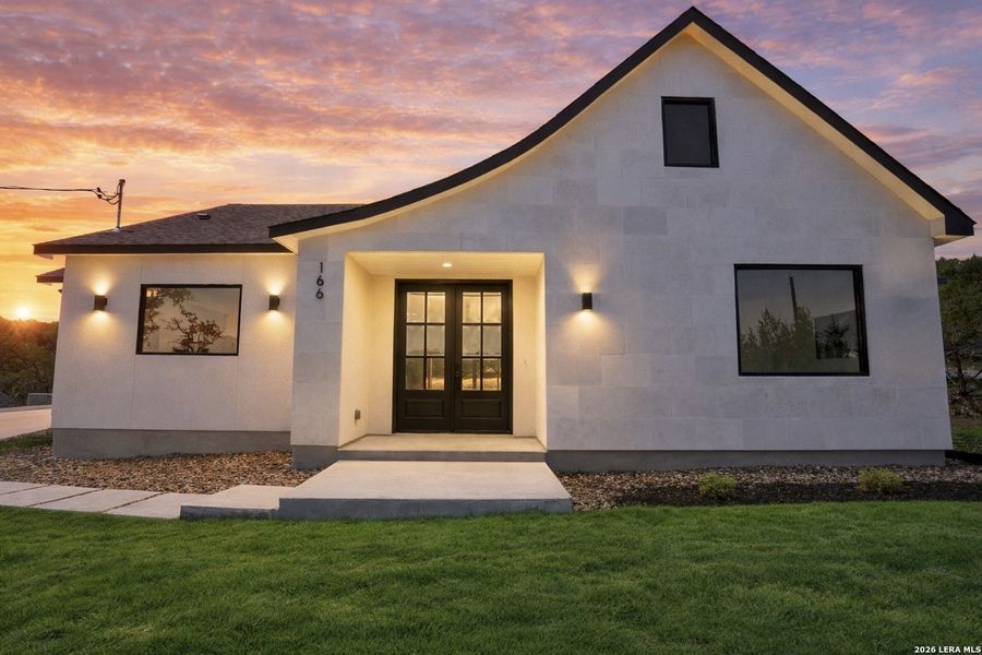 Exterior details and patio area of a home in , Canyon Lake (Image 1). Exterior details and patio area of a home in , Canyon Lake (Image 1).