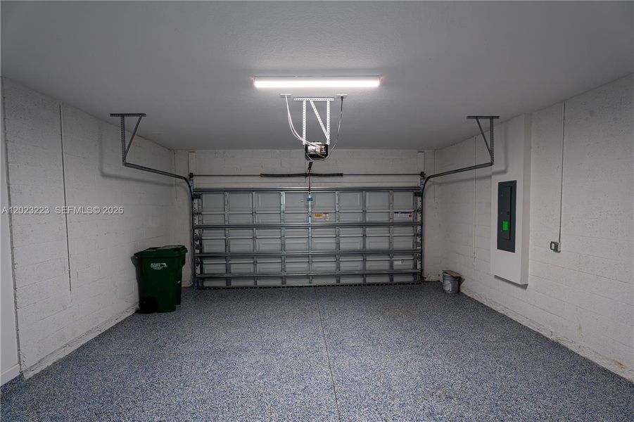 Spacious, unfurnished interior of a new home in Seagrove, Fort Pierce (Image 30). Spacious, unfurnished interior of a new home in Seagrove, Fort Pierce (Image 30).