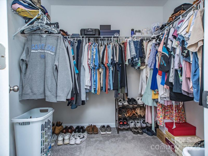 Image 34 of a home in .