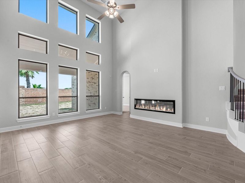Spacious, unfurnished interior of a new home in Lago Mar - 60', Texas City (Image 15). Spacious, unfurnished interior of a new home in Lago Mar - 60', Texas City (Image 15).