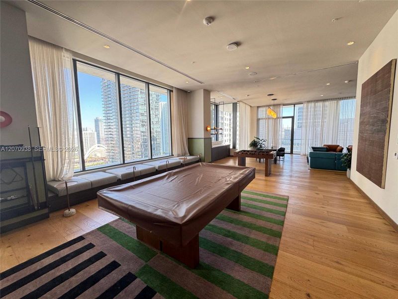 Community amenities in , Miami (Image 33).