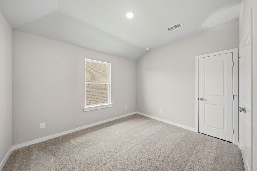 Spacious, unfurnished interior of a new home in Sienna 45', 50', Missouri City (Image 7).