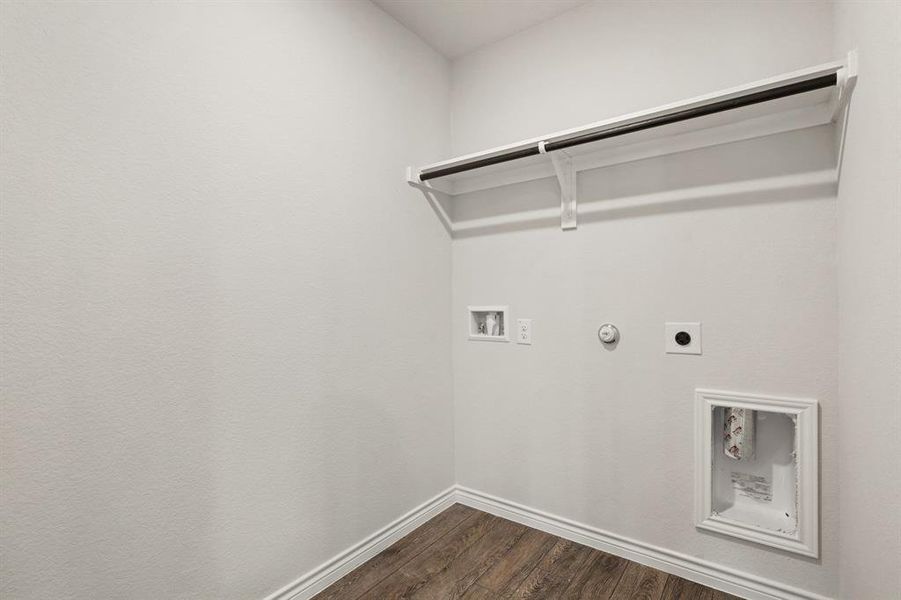 Spacious, unfurnished interior of a new home in Sycamore Landing, Fort Worth (Image 13). Spacious, unfurnished interior of a new home in Sycamore Landing, Fort Worth (Image 13).